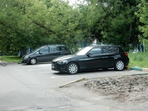 Парковка во дворе в районе Чертаново Южное 