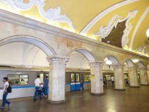 Несколько вестибюлей метро по выходным в августе будут закрыты из-за работ по благоустройству