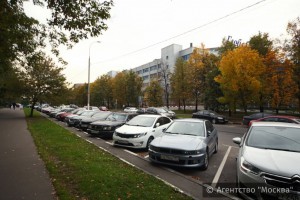 Москвичам помогут оплачивать парковку в новой зоне инспекторы АМПП