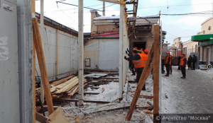 Незаконно установленные объекты демонтировали в районе Чертаново Южное