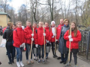 Учащиеся школы №629 района Чертаново Южное присоединились к мемориально-патронатной акции