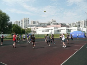 Спортсмены района Чертаново Южное смогут принять участие в турнирах по флорболу и волейболу