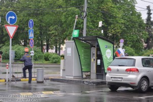 Правительство Москвы продлило срок действия резидентных разрешений на парковку с одного года до трех лет