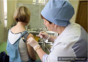 На юге Москвы у нескольких станций метро можно будет поставить прививку от гриппа