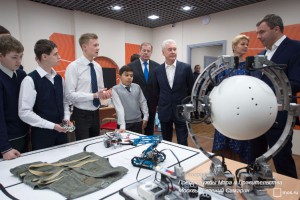 Мэр Москвы Сергей Собянин в четверг посетил детский технопарк «Кванториум»