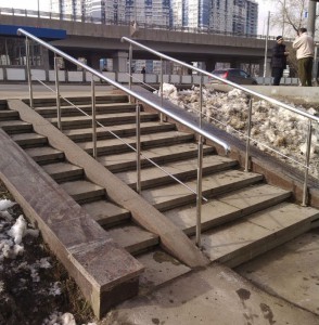 Уличные лестницы на улицах Дорожная и Газопровод отремонтировали