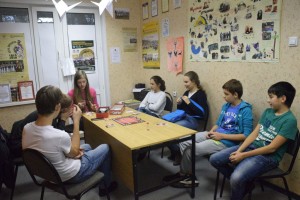 Жители ЮАО в молодёжном клубе "Центр опоры"