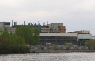 На фото набережная бывшего завода им. Лихачева