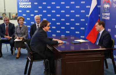 Председатель «Единой России» Дмитрий Медведев 1 декабря ответил на вопросы москвичей.
