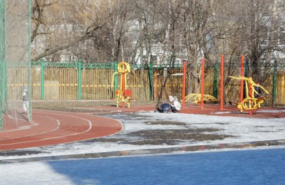 Школьный двор в районе Чертаново Южное