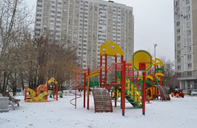 Детская площадка на Варшавском шоссе в ЮАО