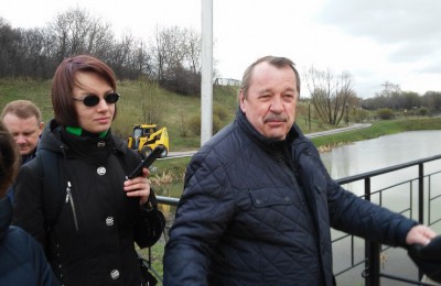 Алексей Челышев принял участие в общегородском субботнике на территории Покровского парка