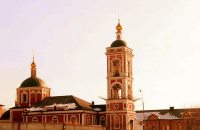 Церковь Покрова Пресвятой Богородицы в районе Чертаново Южное