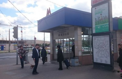 Пассажиров станций метро «Улица Академика Янгеля» и «Аннино» предупредили о закрытии участка серой ветки