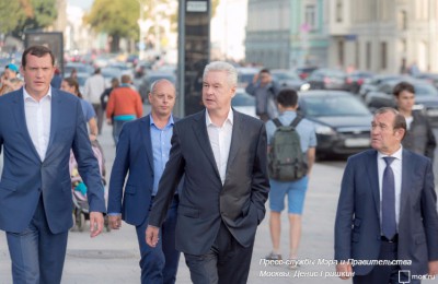 Мэр Москвы Сергей Собянин осмотрел благоустроенную улицу Новый Арбат