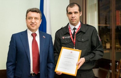 Анатолий Выборный с сотрудниками частного охранного предприятия «Дубровник»
