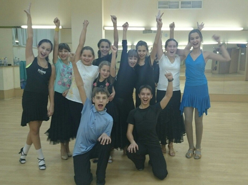 Команда танцевального центра "Ника"