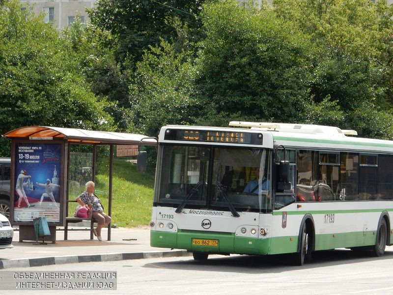 Автобус в районе Чертаново Южное