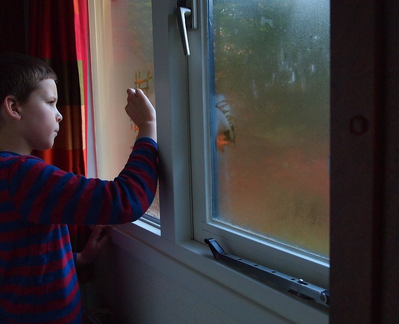 Памятка о соблюдении безопасности детей при открытых окнах