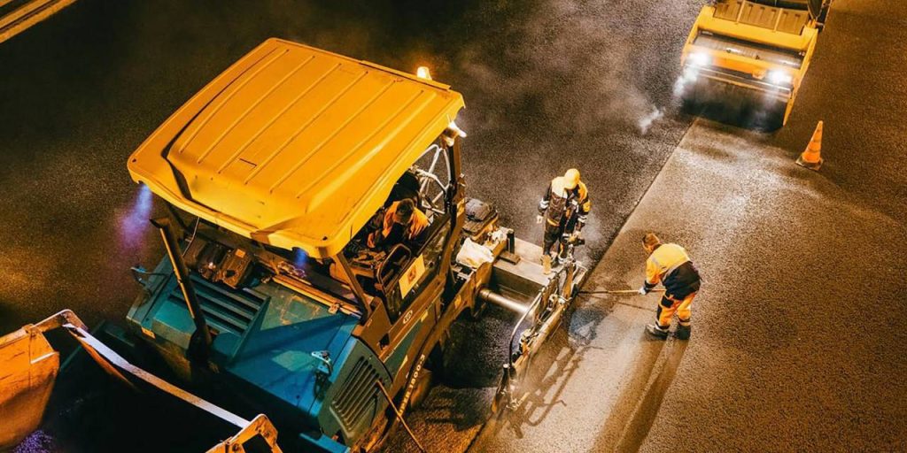 Работы на МКАД будут проходить ночью, когда поток машин меньше. Фото: пресс-служба Комплекса городского хозяйства города Москвы