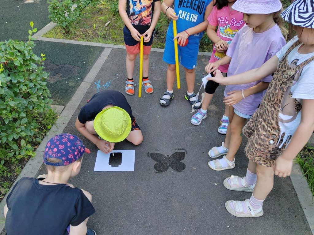 Лето в дошкольном отделении «Радуга» школы №504: игры, эксперименты и открытия. Фото: официальная страница школы №504 в социальных сетях