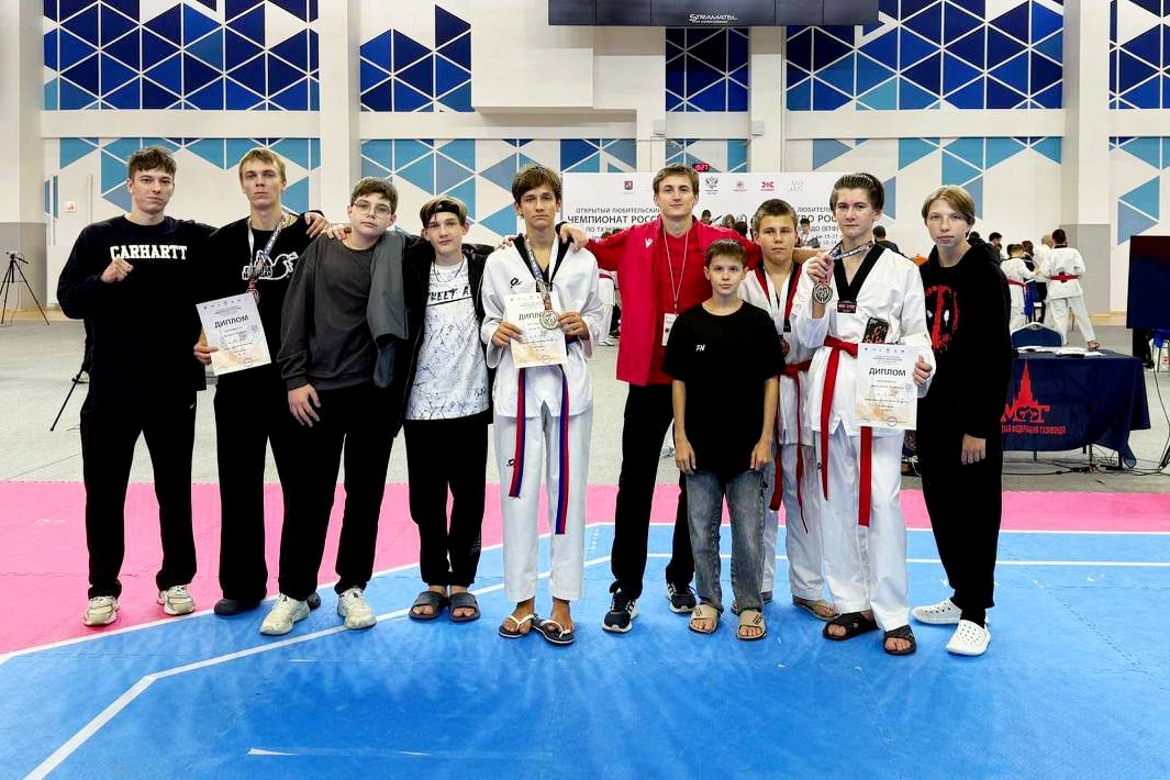 Спортсмены МКСШОР «ЮГ» выиграли медали на соревнованиях по тхэквондо. Фото: страница Московского комплекса спортивной школы олимпийского резерва «Юг» в социальных сетях