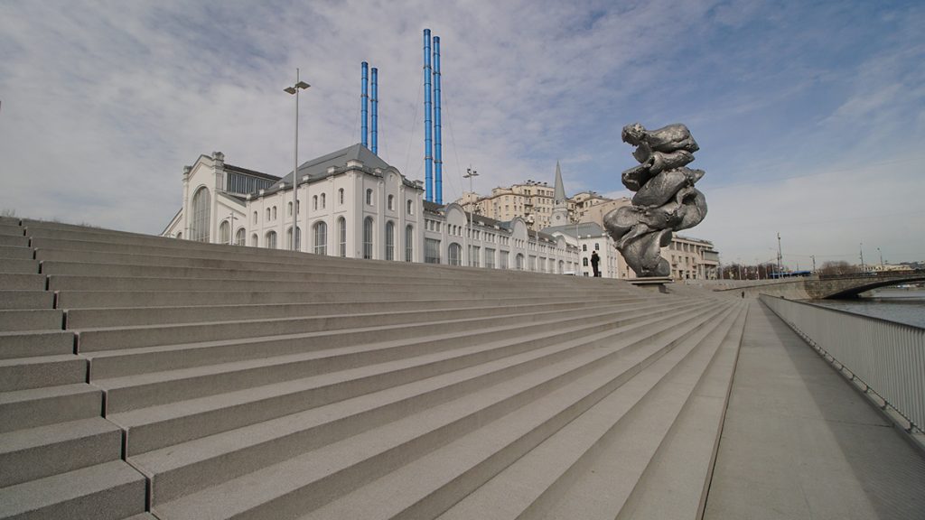 «Прозвук»: третьеклассники школы №504 посетили «ГЭС-2». Фото: Анатолий Цымбалюк, «Вечерняя Москва»