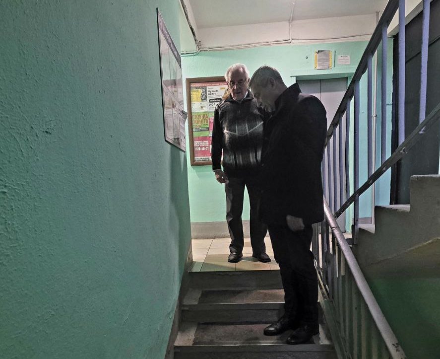 Глава МО Александр Новиков провел встречу с председателем Совета ветеранов. Фото: Telegram-канал МО Чертаново Южное