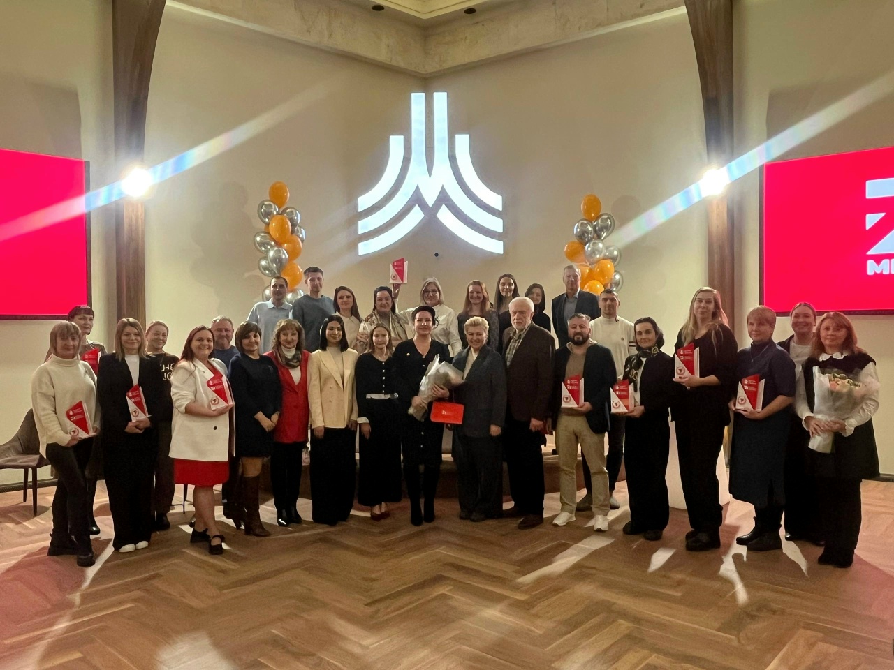 «Физическая культура и спорт»: сотрудники МГУСиТа организовали фестиваль-конкурс в историческом павильоне. Фото: официальная страница МГУСиТа в социальных сетях