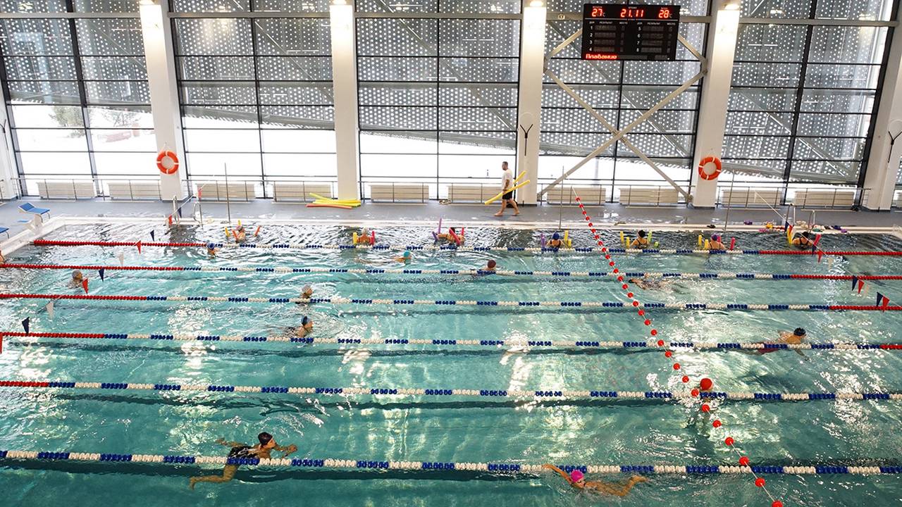 Программу повышения квалификации по спасению на воде и первой помощи завершили в МГУСиТе. Фото: Екатерина Алексеева, «Вечерняя Москва»