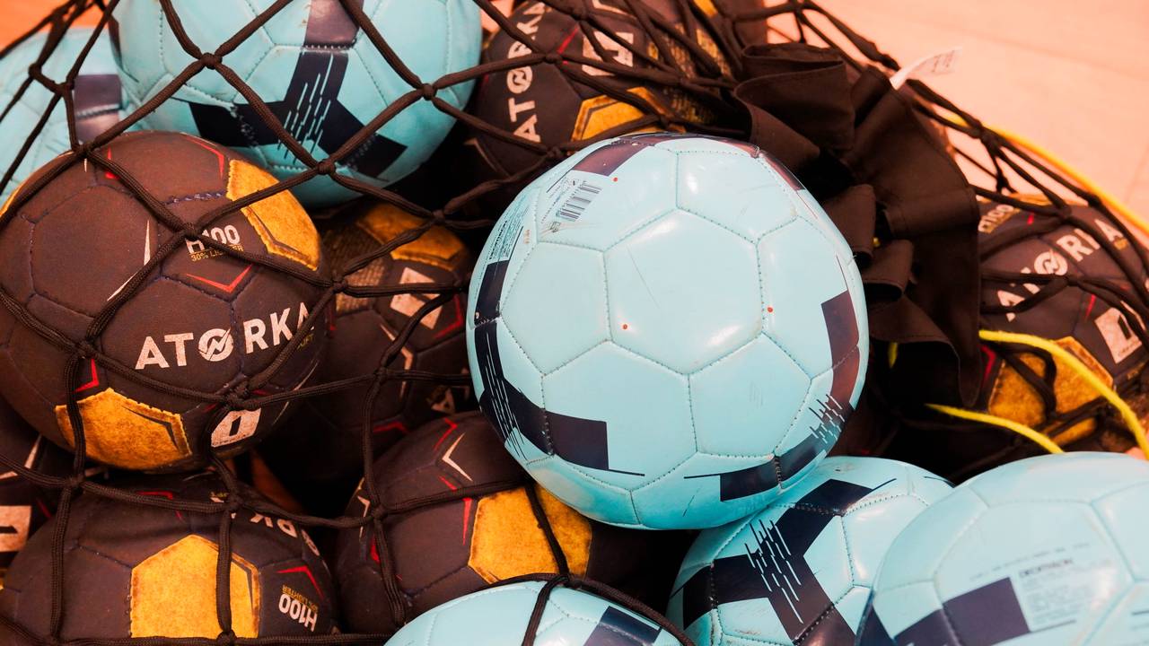 Спортсмены ФШ «Чертаново» примут участие в Чемпионате Москвы по футболу среди игроков до 19 лет. Фото: Ксения Догонашева, «Вечерняя Москва»