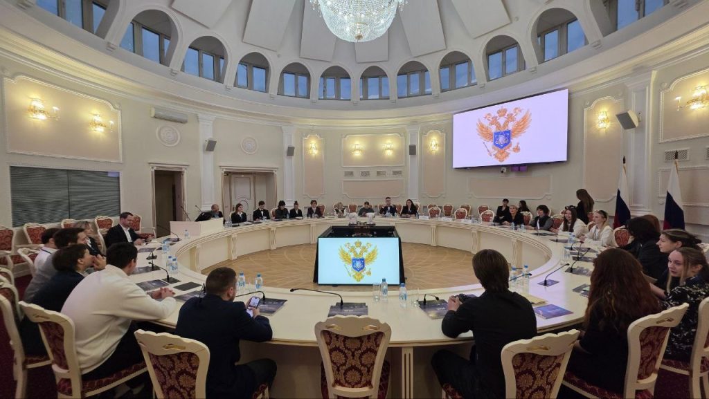 Представители МГУСиТа приняли участие в пилотном проекте «Умные каникулы». Фото: страница МГУСиТ в социальных сетях