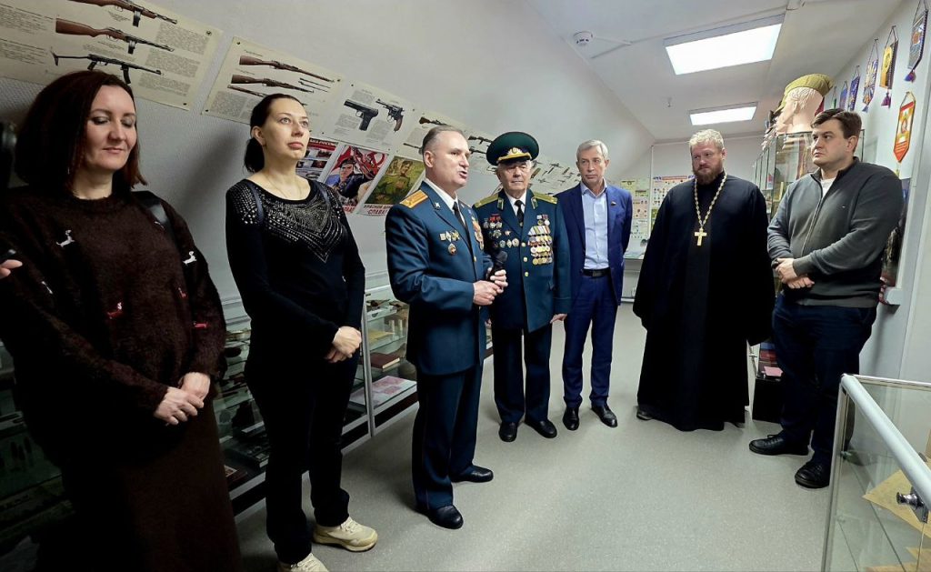 Церемонию в музее ДЮЦ «Виктория» посетил Александр Новиков. Фото: Telegram-канал муниципального округа Чертаново Южное