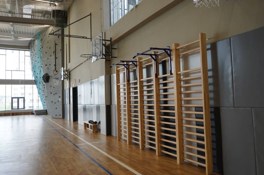 «Папа, мама, я – футбольная семья!»: в школе №1173 состоялось спортивное мероприятие. Фото: Анна Быкова, «Вечерняя Москва»