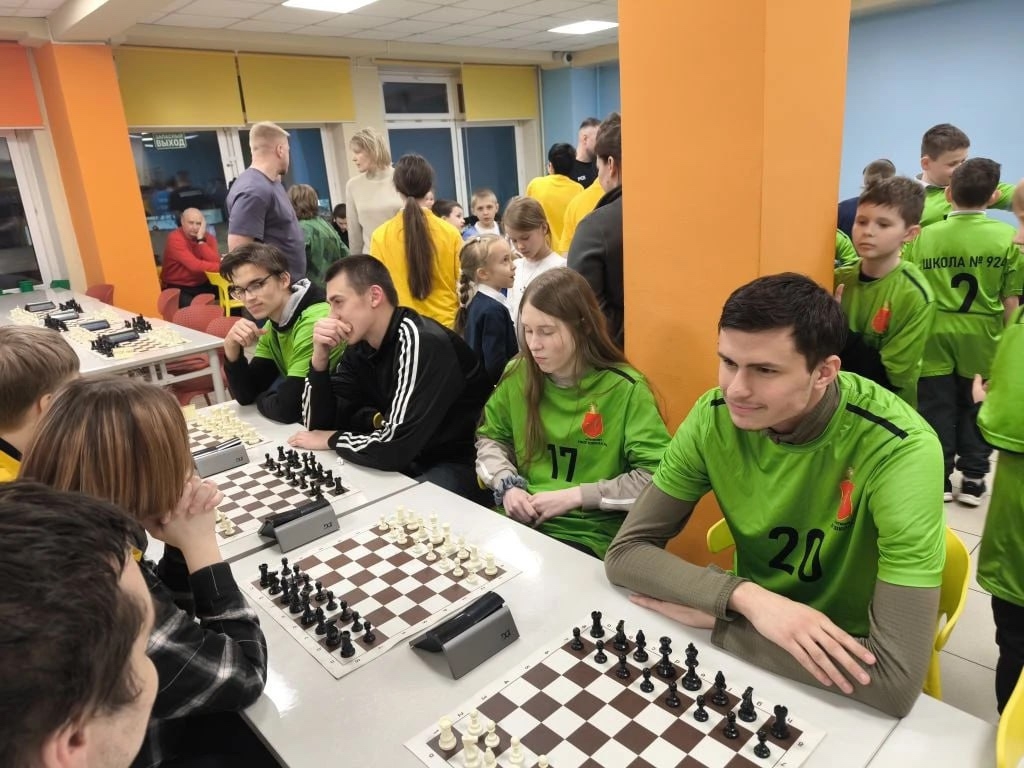 Ученики школы №924 заняли третье место в районном турнире по шахматам. Фото: страница школы №924 в социальных сетях