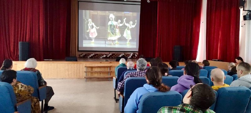 Подопечные СД «Чертаново» поучаствовали в мероприятии ко Всемирному дню балета. Фото: страница СД «Чертаново» в социальных сетях