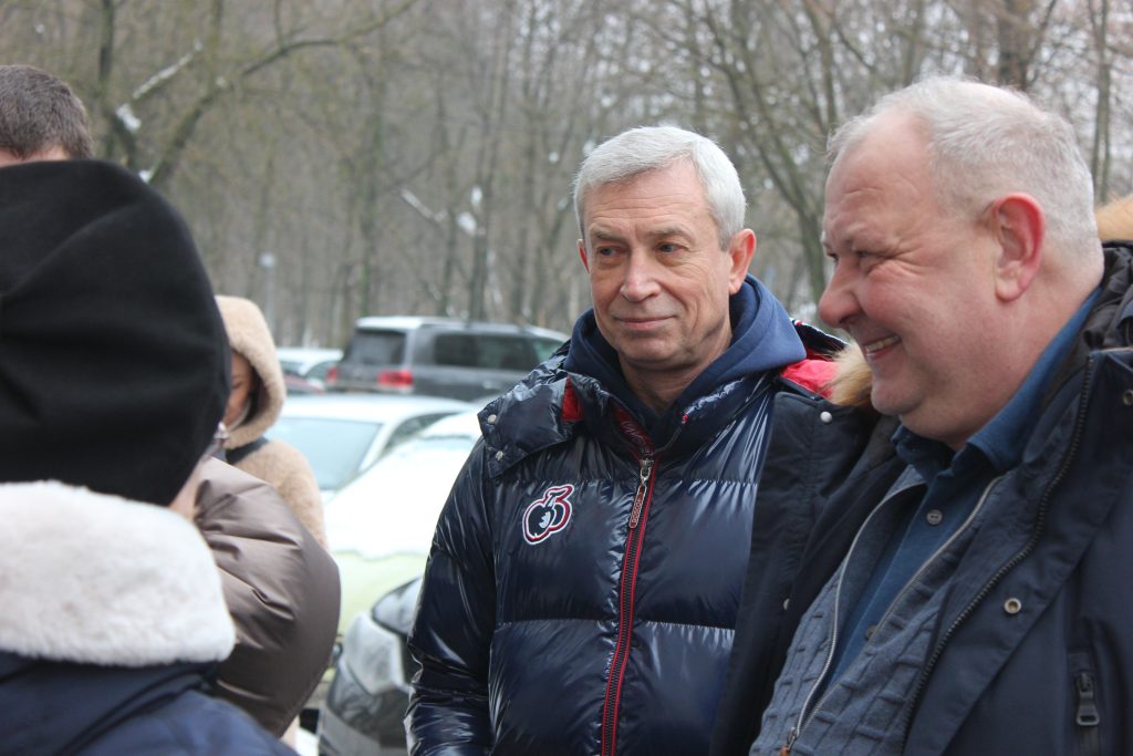 Александр Новиков принял участие в традиционном обходе территории. Фото: Полина Титкова, «Вечерняя Москва»