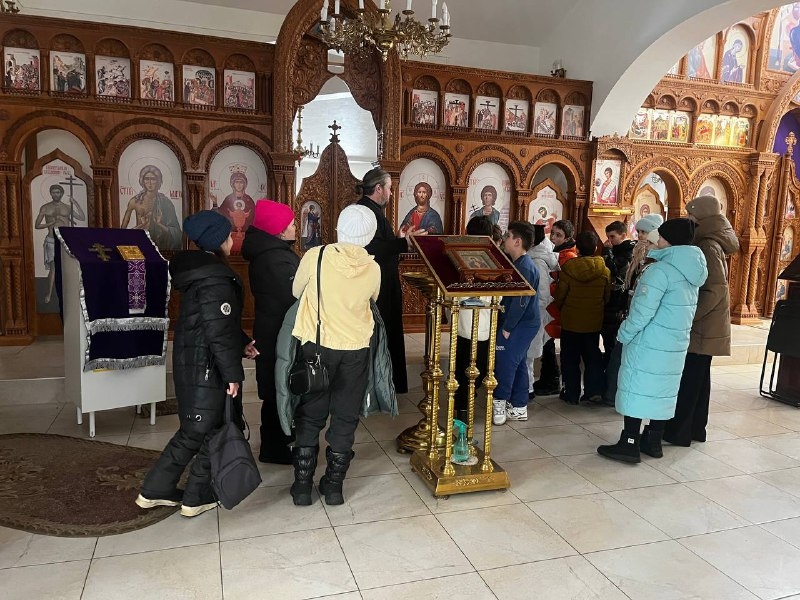 Экскурсию в храме святых мучениц провели для учеников школы №1582. Фото: страница школы №1582 в социальных сетях